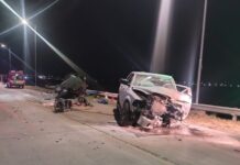 Un auto y una camioneta chocaron en el Camino de los Lecheros: fallecieron cuatro personas y otra resultó lesionada