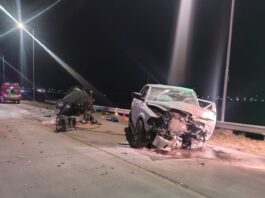 Un auto y una camioneta chocaron en el Camino de los Lecheros: fallecieron cuatro personas y otra resultó lesionada