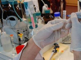 La UNC destinará $324 millones para sostener a 29 becarios y becarias posdoctorales de Conicet