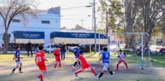 Fútbol infantil: inauguraron nuevos vestuarios, sanitarios e iluminación en el club Malvinas Argentinas