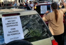 Caravana de periodistas protestó en la ciudad de Córdoba: “Cobramos por debajo de la línea de indigencia”