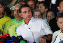 Acechado por la Justicia de Brasil, Flavio Bolsonaro se fugó a Estados Unidos, con escala en Misiones