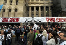 Presionada por el reclamo popular, la Corte volvió sobre sus pasos y repuso la vigencia de la Ley de Tierras